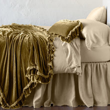 Bella Notte Loulah Throw Blanket